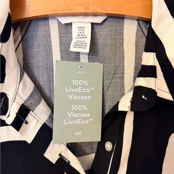 H&M Black and White Patterned Midi Dress - Picture 2 of 2